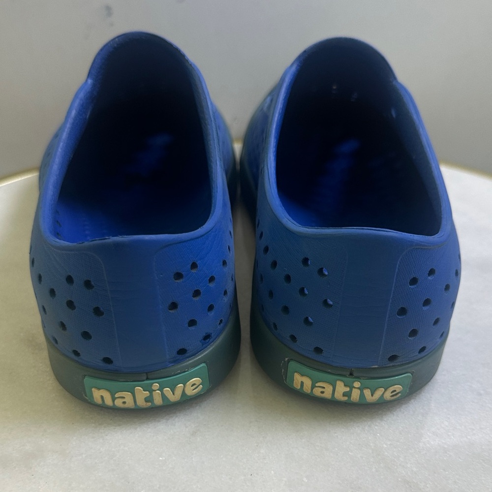 Native Unisex Navy Slip-On Sneakers Men’s 5 Women’s 7 - Picture 2 of 3